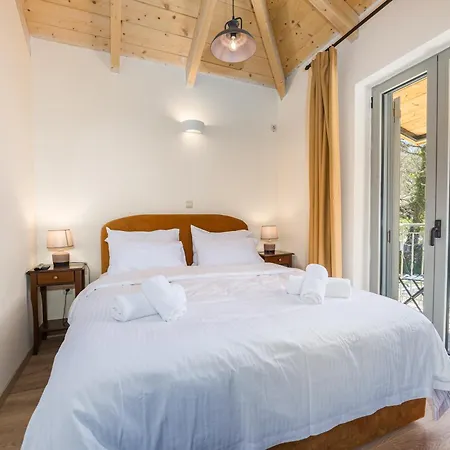 Aroania Suites Zarouchla Exteriér fotografie